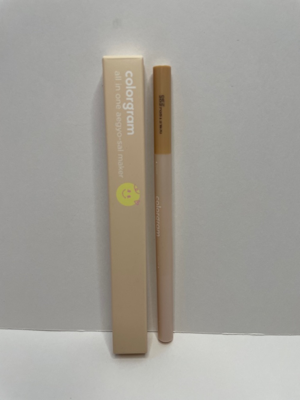 NIB colorgam Nude Beige All-in-One Eyeliner Pen. #01.  Warm Tone.